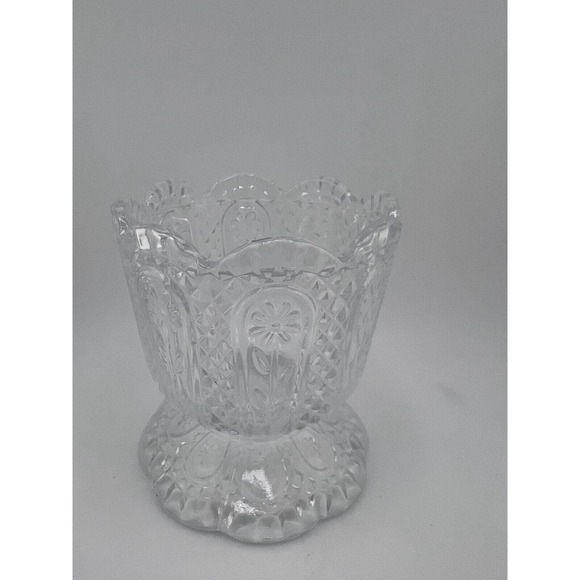 Vintage Avon Fostoria Floral Clear Glass Scalloped Edges Footed Candle Holder - Picture 3 of 9